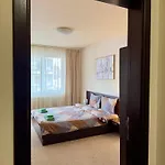 Gino's Place Home2host דירה *