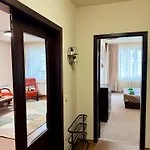 Gino's Place Home2host