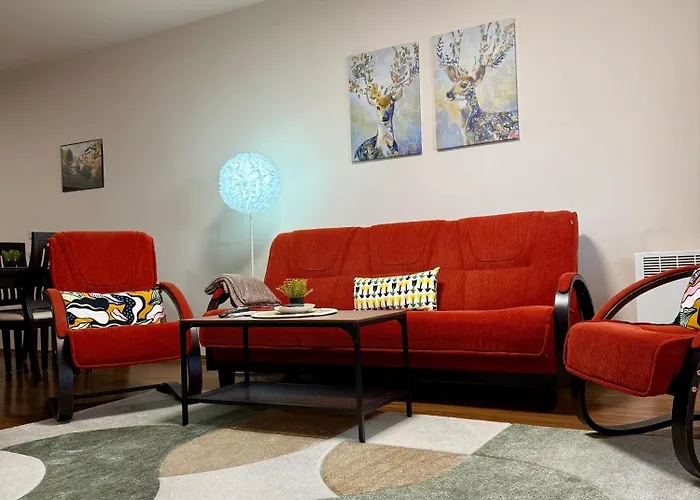 Gino's Place Home2host 班斯科